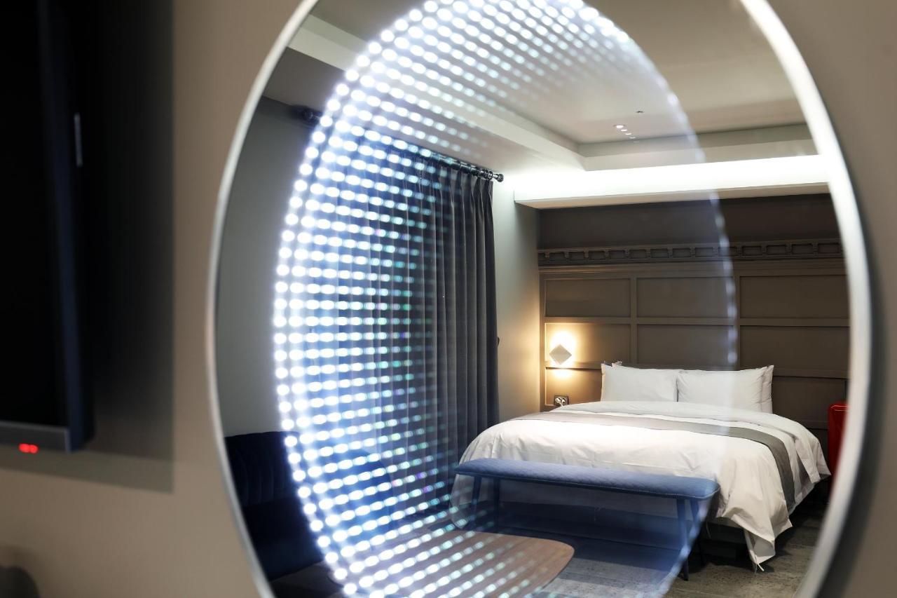 El Tower Hotel Gunsan Exterior photo
